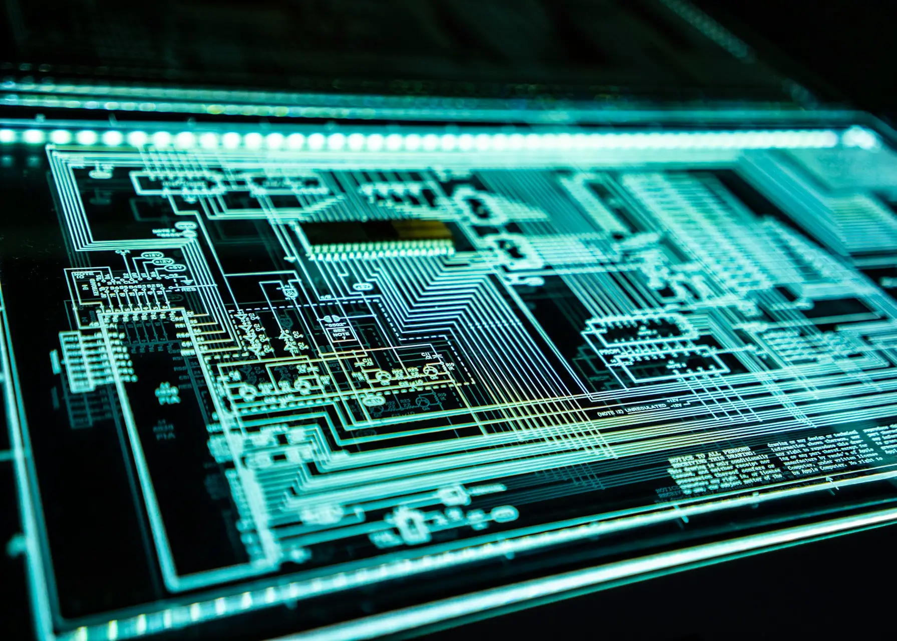 Schatten-KI: Vom Risiko zum Leistungstreiber