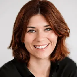 Sarah Maximilian